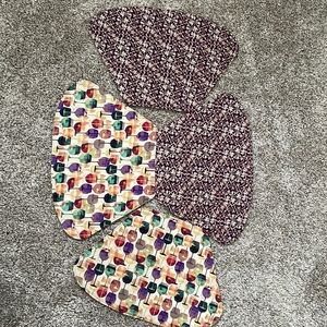 Set of 4 reversible placemats NWOT